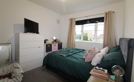 Redesdale Gardens, Adel, LS16 - Photo 5