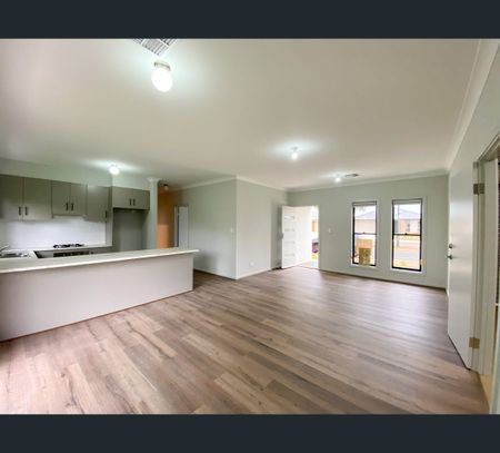 193 President Avenue, Andrews Farm, SA 5114 - Photo 3