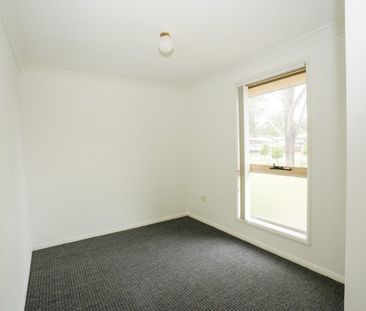Available from 14/02/2026 New carpet,Freshly painted walls doors th... - Photo 4