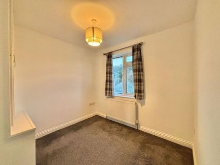 3 bedroom terraced house to rent - Photo 4