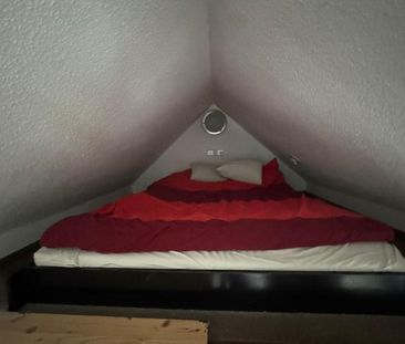 Außergewöhnliche DG-Wohnung mit Sichtbalken–Düsseldorf Pempelfort - Photo 6