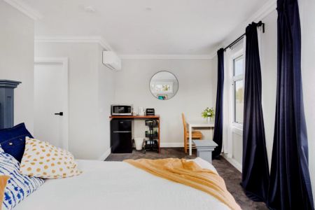 1 Bed, 1 Bath - Photo 3