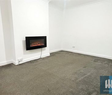 2 bedroom end of terrace house to rent - Photo 1