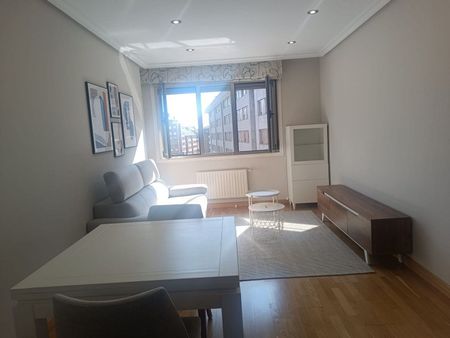 Alquiler de piso en Calle Celestino Álvarez - Photo 4