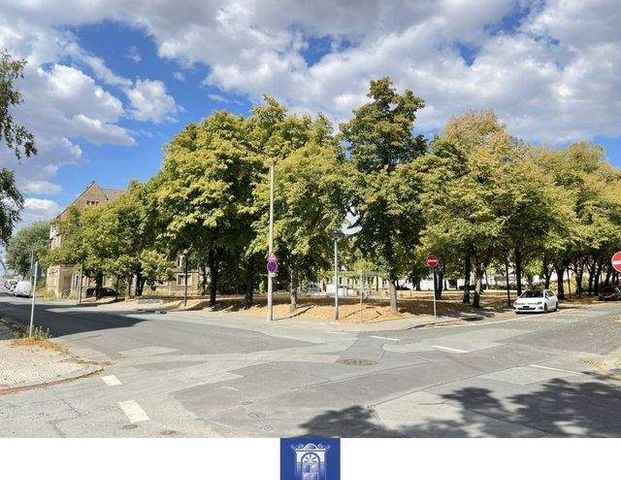 Optimal geschnittene Dachwohnung mit Blick, großer Küche und Tageslichtbad! - Foto 1