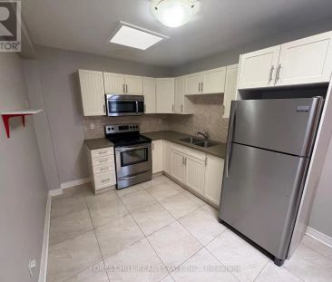 2 - 341 LAKESHORE ROAD E — 2 Bedroom - Photo 1