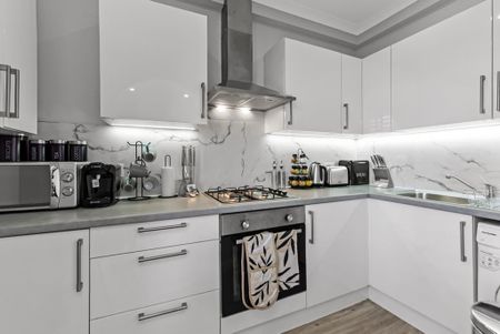 2 bedroom serviced apartment to rent - Photo 5