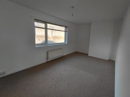 Meadow View, North Square, Dorchester - Photo 1