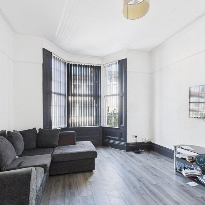 1 bedroom in a house share to rent - Photo 1