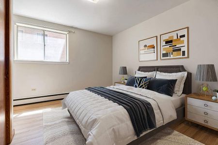 Renovated Suite - 1 Bedroom - Photo 3