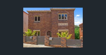 SPACIOUS DECK & GARDEN! - Photo 2