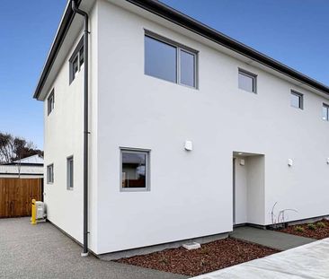 WOOLSTON - BRAND NEW, TWO BEDROOMS, HEAT PUMP, OFF STREET CARPARK - Photo 5