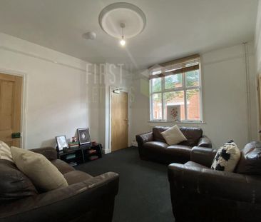4 bedroom terraced house to rent - Photo 1
