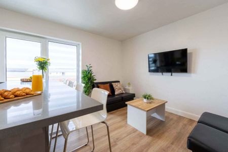 Gold Ensuite - Photo 2