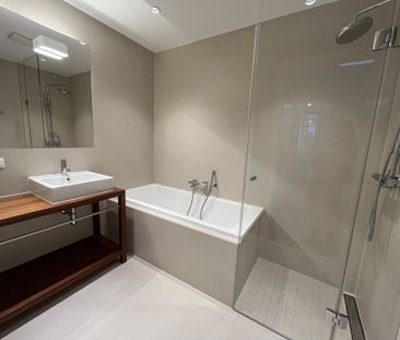 Moderne Maisonette-Wohnung mit 4 Zimmern und großzügigem Garten mit... - Foto 1