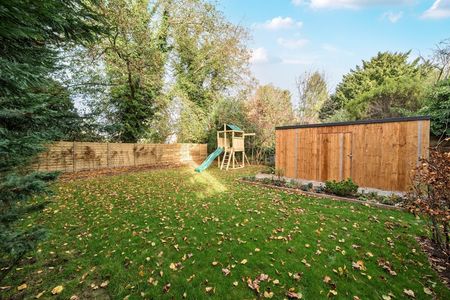 1 Bed Flat, West Hill, CR2 - Photo 4