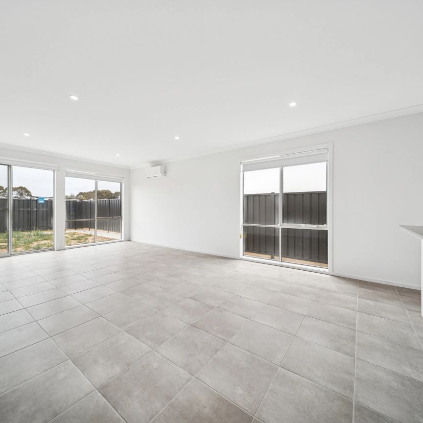 9 Dymock Street - Photo 1