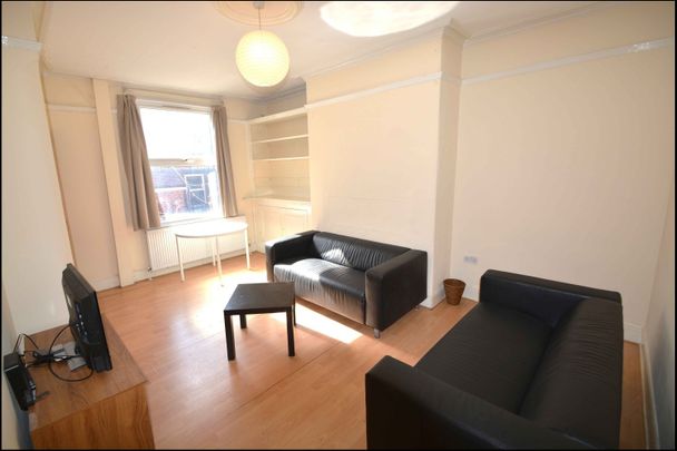 6 bedroom student properties - Photo 1