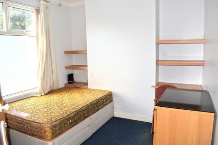 3 bedroom terraced house to rent - Photo 4