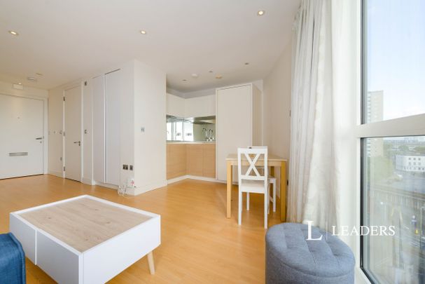 apartment to rent No 1 Gunwharf Quays, Portsmouth, PO1 - Photo 1