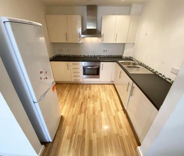 2 bedroom flat to rent - Photo 4
