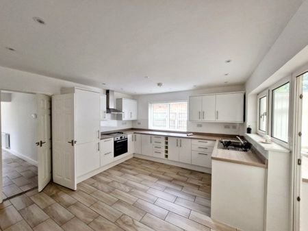 Warmington - Photo 4