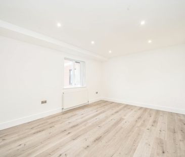 Swan Street - Photo 1