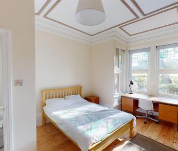 6 bedroom terraced house to rent - Photo 5