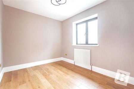 London Road, Stanford Rivers, Essex, CM5 - Photo 2