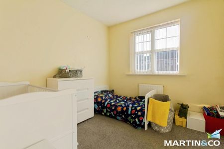 3 bedroom semi-detached house to rent - Photo 2