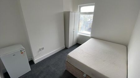 Room in a Shared Flat, Disraeli Road, E7 - Photo 3
