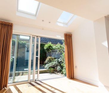 3 bedroom terraced house to rent - Photo 2