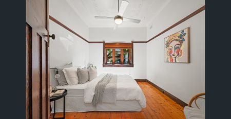 Charming family abode - Photo 5