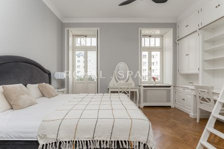 Hoża 50 Luksusowy apartament w kamienicy z garażem - Фото 4