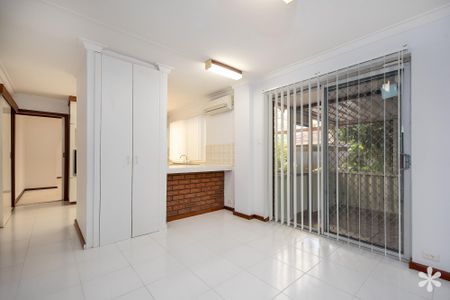 1 Drake Way - Photo 2