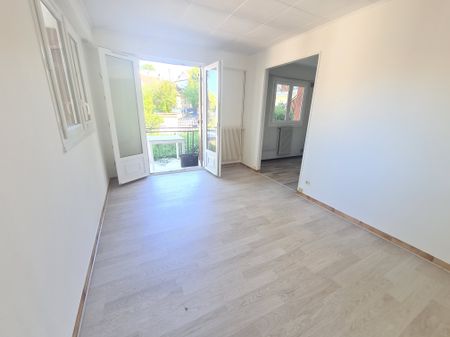 Location Appartement 1 pièce 25m² VILLEBON SUR YVETTE 91140 - Photo 2