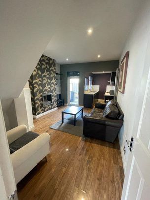 3 bedroom terraced house to rent - Photo 1