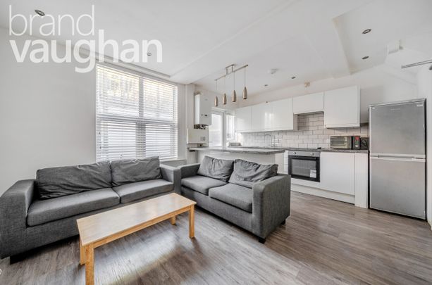 6 bedroom house to rent - Photo 1