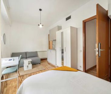 Calle de Mesena, Madrid, Community of Madrid 28033 - Photo 4