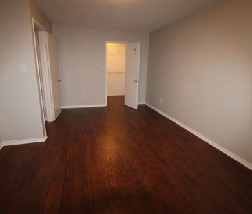 For Lease - 20 Brown Street, Barrie, Ontario - Photo 1