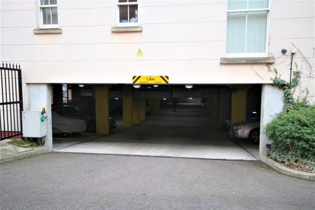1 bedroom in a house share to rent - Photo 3