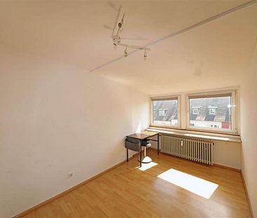 Immobilien-Richter: Dachgeschoss Wohnung direkt an der Nordstraße in Düsseldorf-Pempelfort - Photo 5