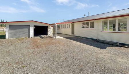 MASTERTON STRONVAR RURAL - 3 BEDROOMS - Photo 4