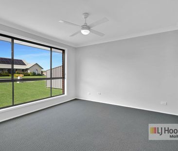 "Freshly Updated Spacious Family Home" - Photo 6