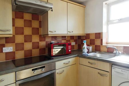 1 bedroom flat to rent - Photo 2