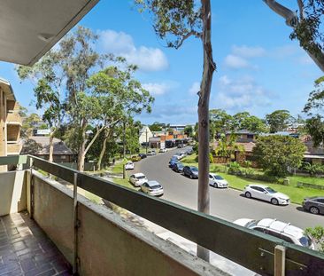 Located in the heart of Revesby! - Photo 4