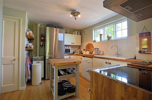 3 bedroom semi-detached house to rent - Photo 1