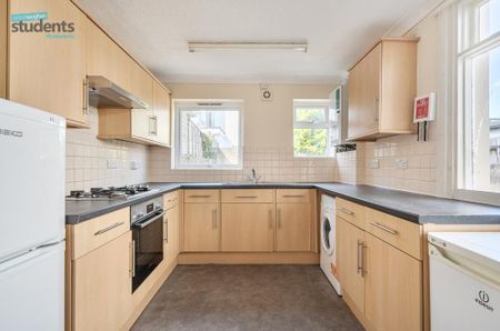 5 bedroom terraced house to rent - Photo 4