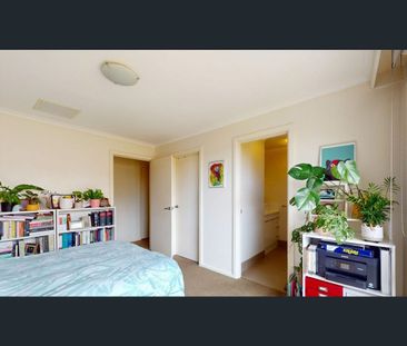 Three-Bedroom Unit with Double Garage & Private Courtyard - Photo 6