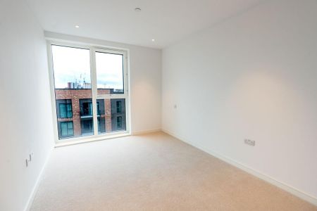3 bedroom flat to rent - Photo 3